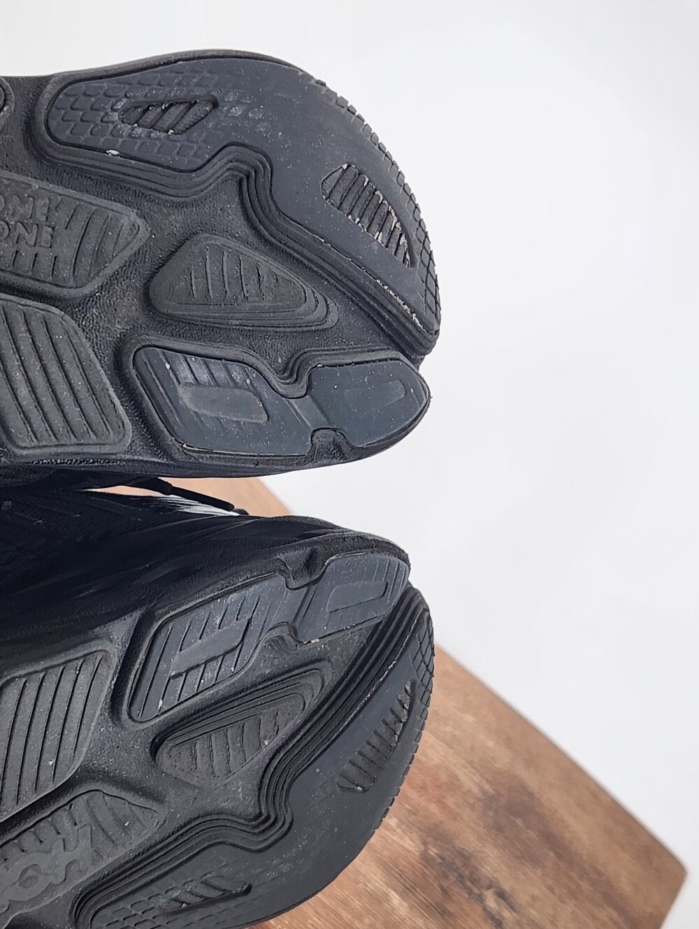 Hoka One‎ One Bondi 7 Black Sz8 Women'sAthleisure, gym,hiking, running. - Picture 9 of 9